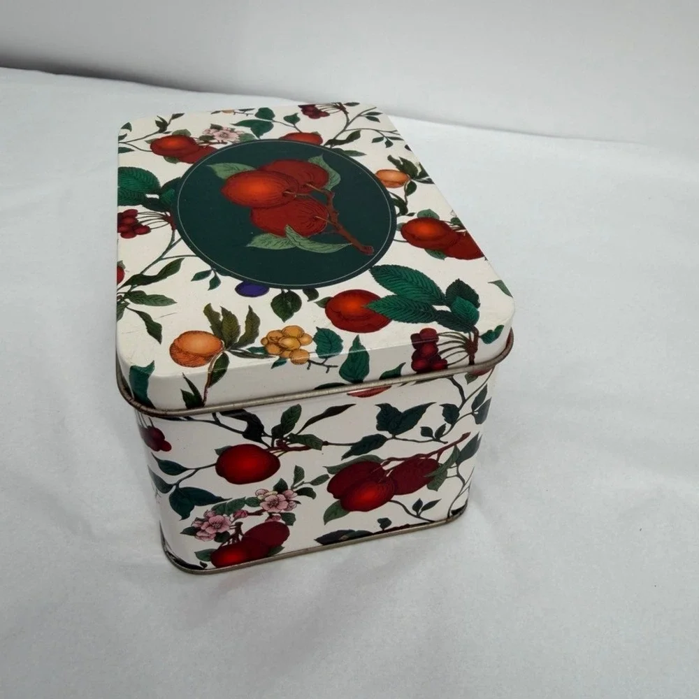 Recipe Box Tin Apple Cherry Fruit Print w/ Clipped Recipes VTG Kitchen Decor
